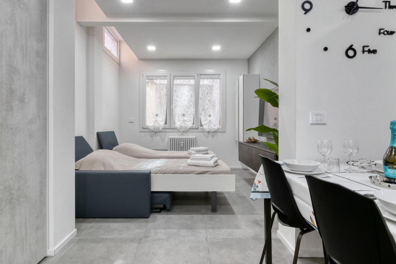 Guest House Ugo Lenzi Bologna Bagian luar foto
